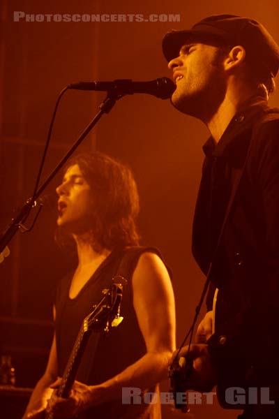 BLACK REBEL MOTORCYCLE CLUB - 2005-11-02 - PARIS - Elysee Montmartre - Robert Levon Been